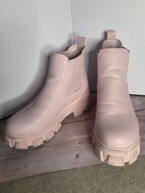 Circus Chunky Platform Chelsea Boots - Pink